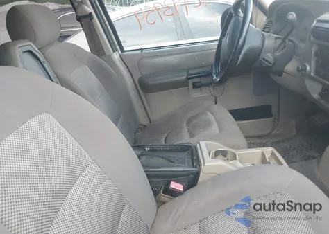 2003 Ford Explorer Sport Trac Xls/Xlt z USA, uszkodzony, nr VIN 1FMZU67E13UC57371